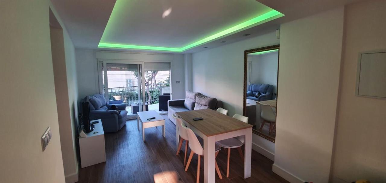 Beautiful Apartment In Third Line Beach Boliches Fuengirola Zewnętrze zdjęcie