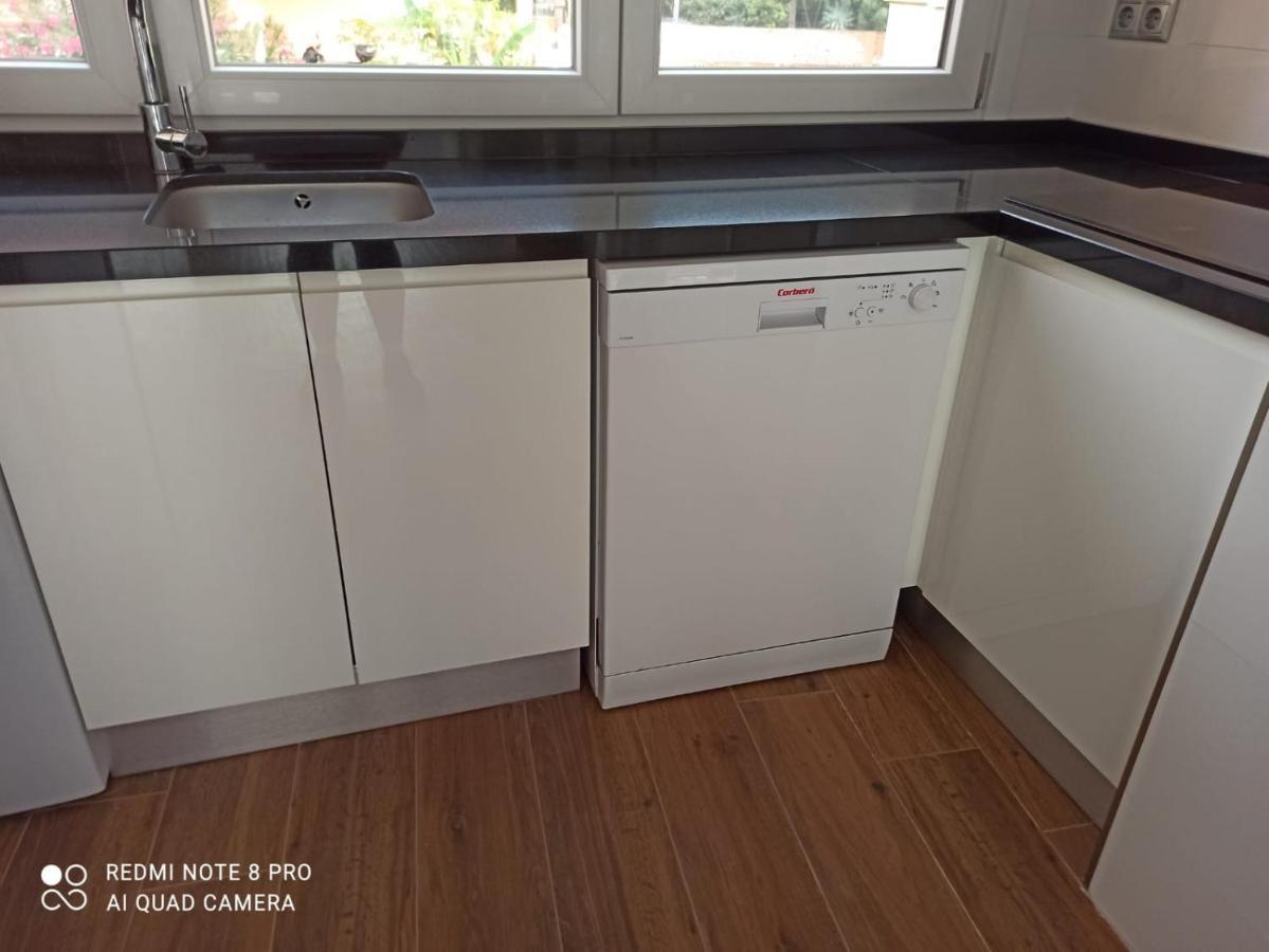 Beautiful Apartment In Third Line Beach Boliches Fuengirola Zewnętrze zdjęcie