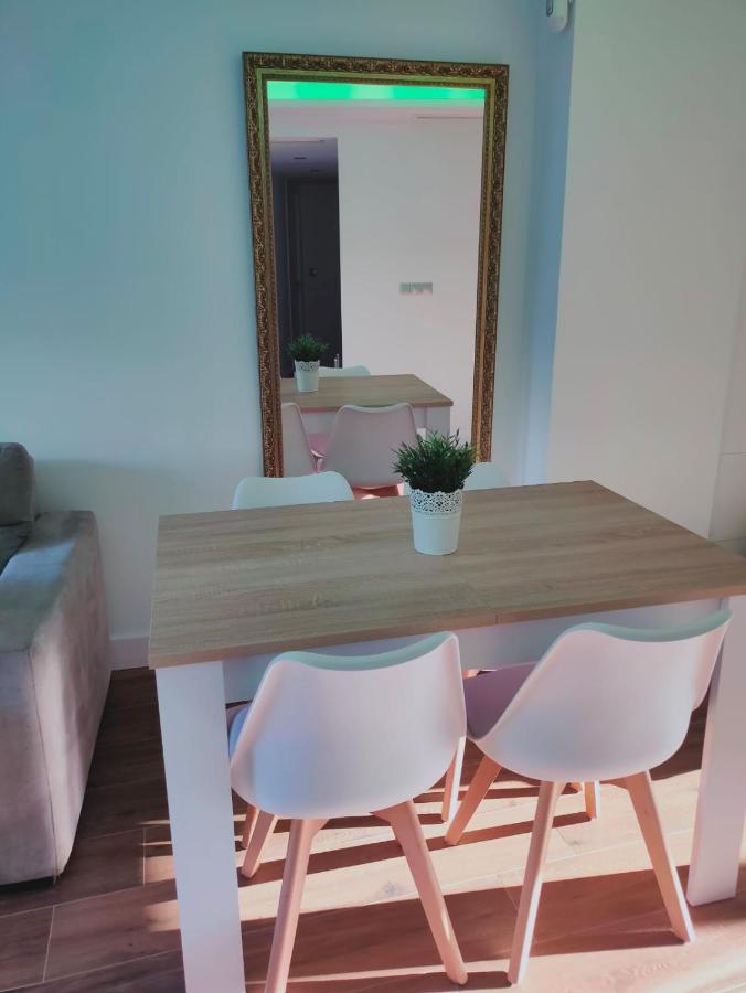 Beautiful Apartment In Third Line Beach Boliches Fuengirola Zewnętrze zdjęcie
