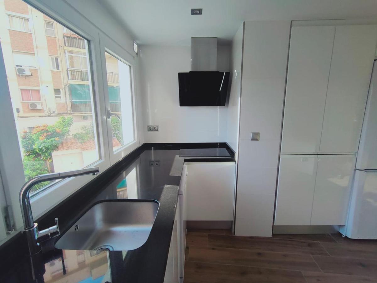 Beautiful Apartment In Third Line Beach Boliches Fuengirola Zewnętrze zdjęcie